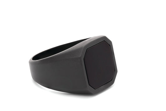 Tateossian Ceramic Signet Ring with Onyx (M Size)